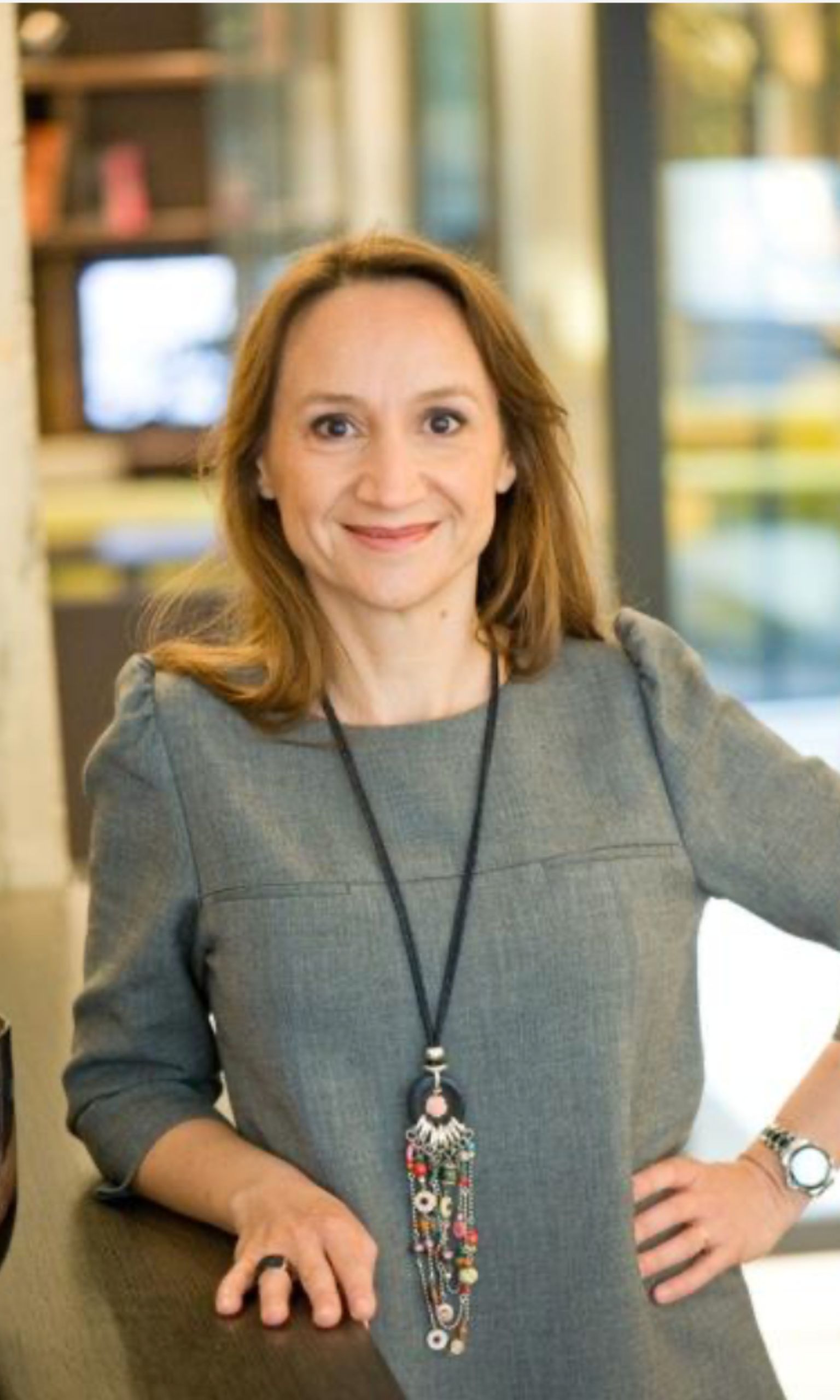Sylvaine Messica - Formatrice leadership management et prise de parole thecamp training