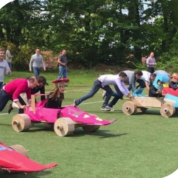 Ça cartonne : team building à thecamp, Aix-en-Provence